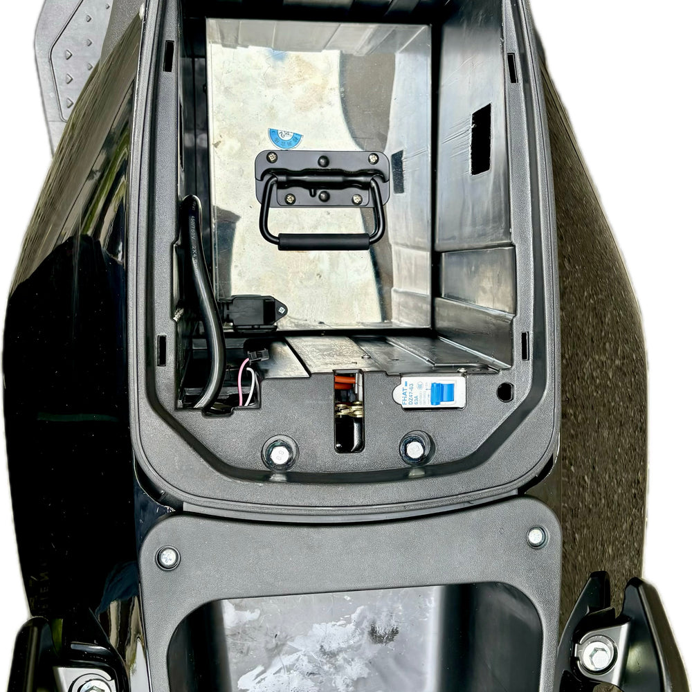 
                  
                    E-Roller Pit
                  
                